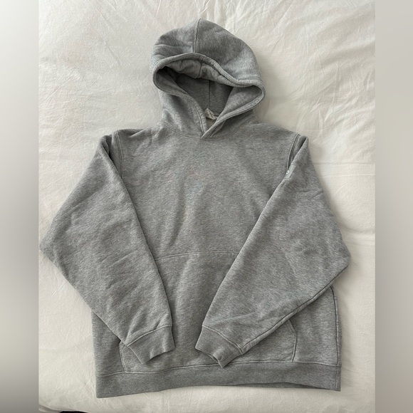 Alo yoga sweatshirt size xs but def fits like an oversized medium. - Picture 1 of 3